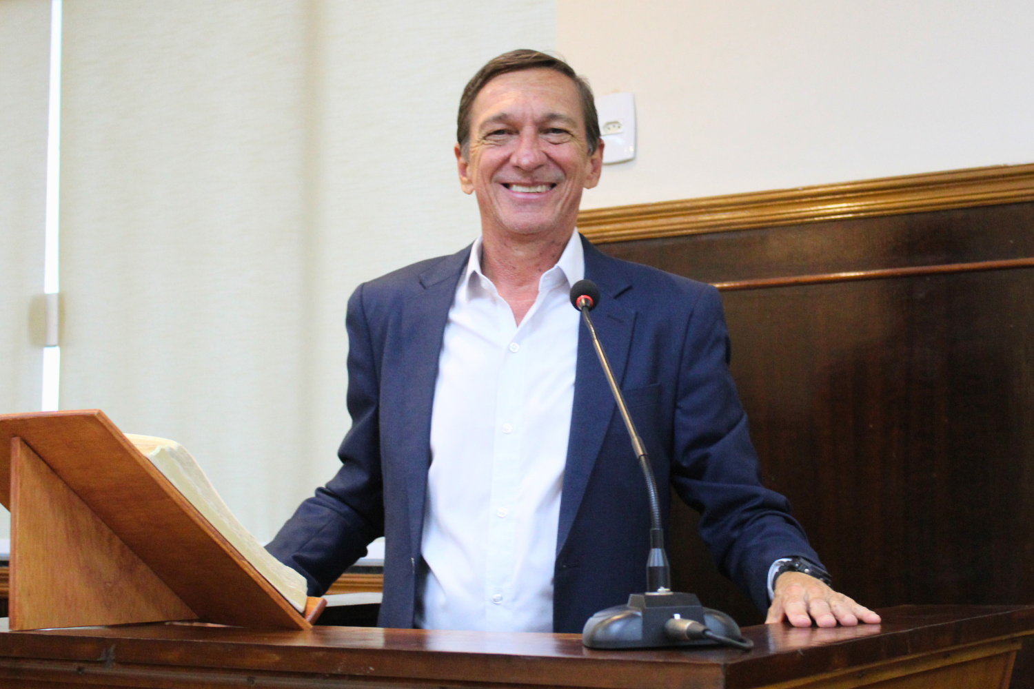 Vereador Vasquinho questiona Executivo Municipal sobre a previsão para início das obras do novo cemitério