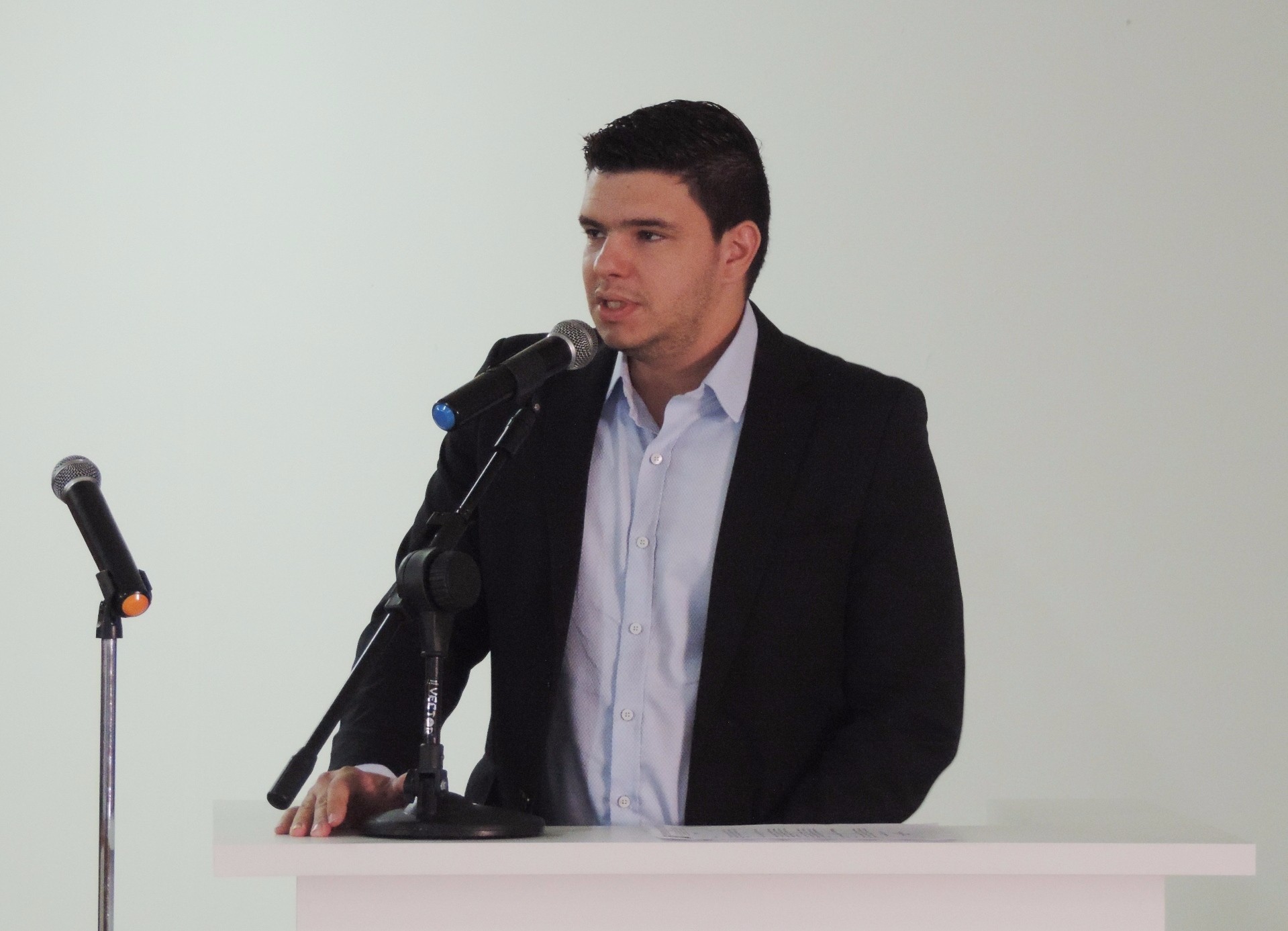 Vereador Celso Andrade Junior apresenta Moção de Repúdio e Protesto à Revista Veja 