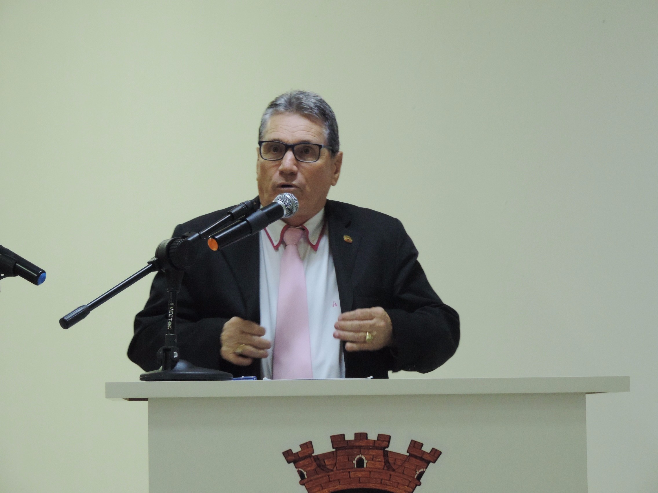 Legislativo aprova obrigatoriedade das escolas do Município comunicarem as ausências injustificadas de alunos nas atividades aos responsáveis