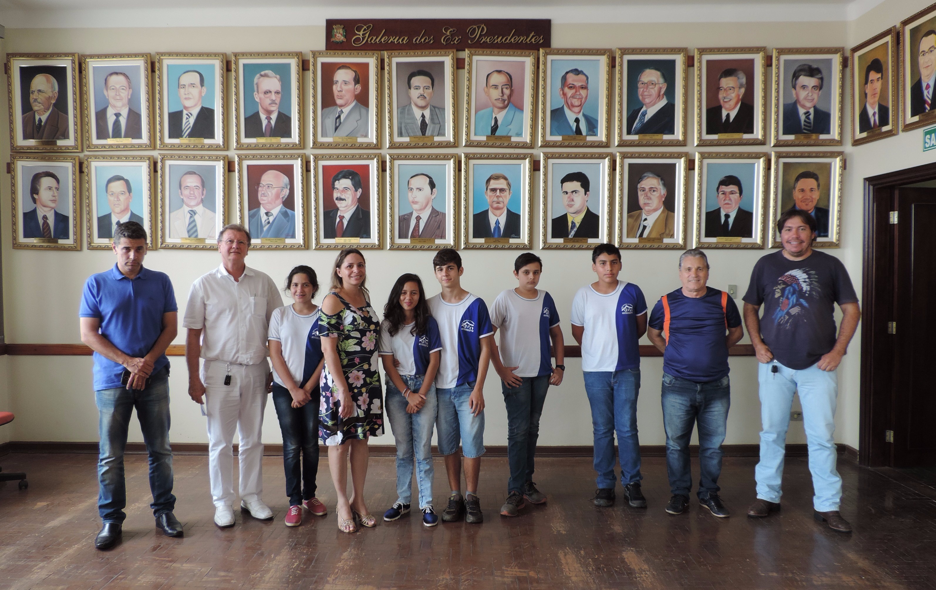 Vereadores reúnem-se com alunos da Escola Francisco Álvares Florence que participam do Projeto "Por trás das cortinas do Poder"