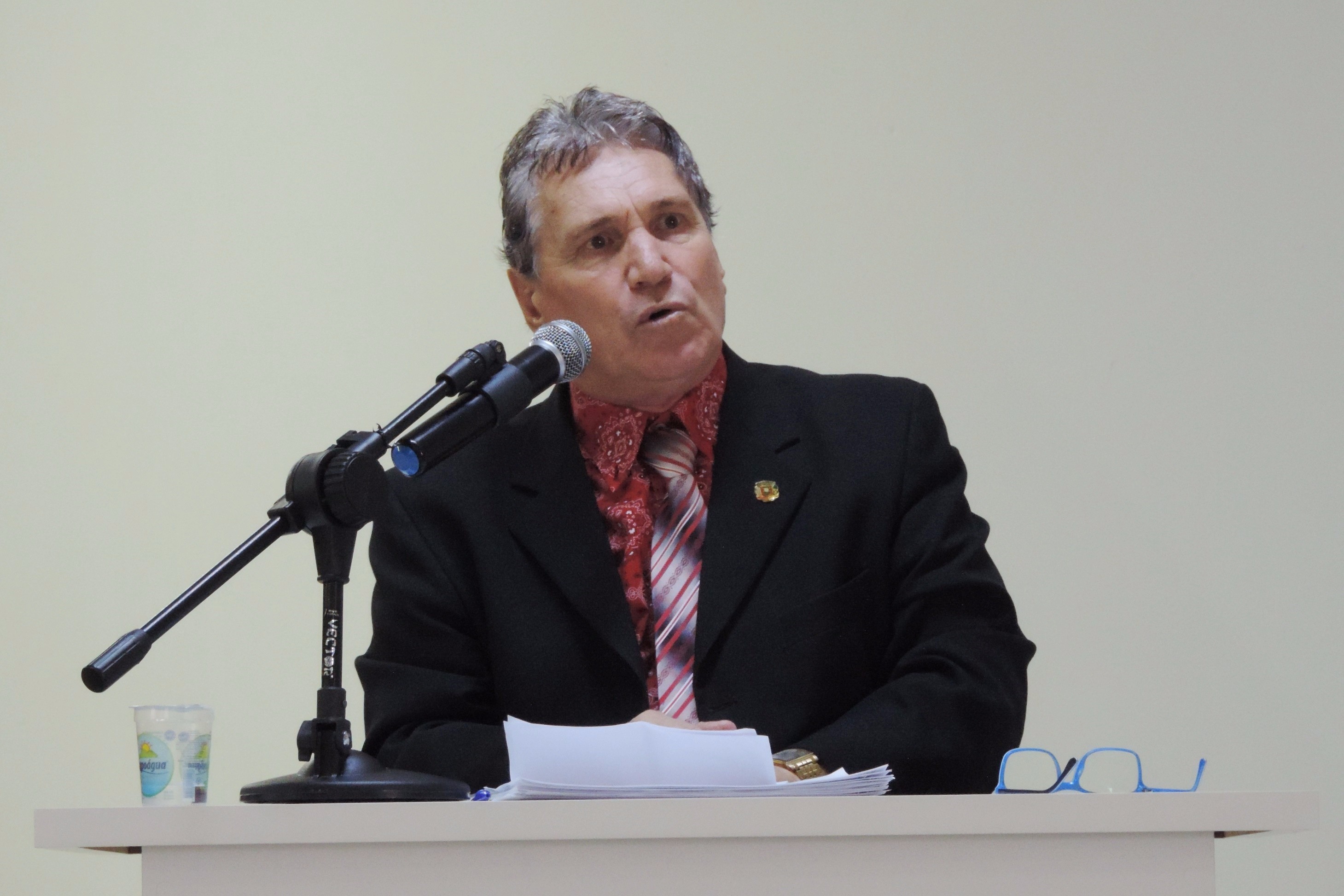 Vereador Nelsinho Luiz solicita ao Executivo providências com relação ao mau cheiro em casas localizadas na Vila Bauman