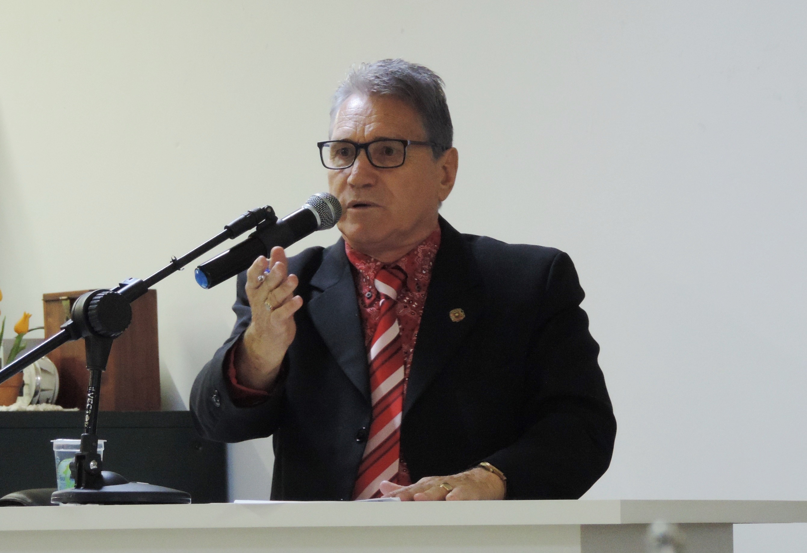 Vereador Nelsinho Luiz solicita ao Executivo informações com relação ao acidente que ocorreu com a cobertura do Terminal Rodoviário 