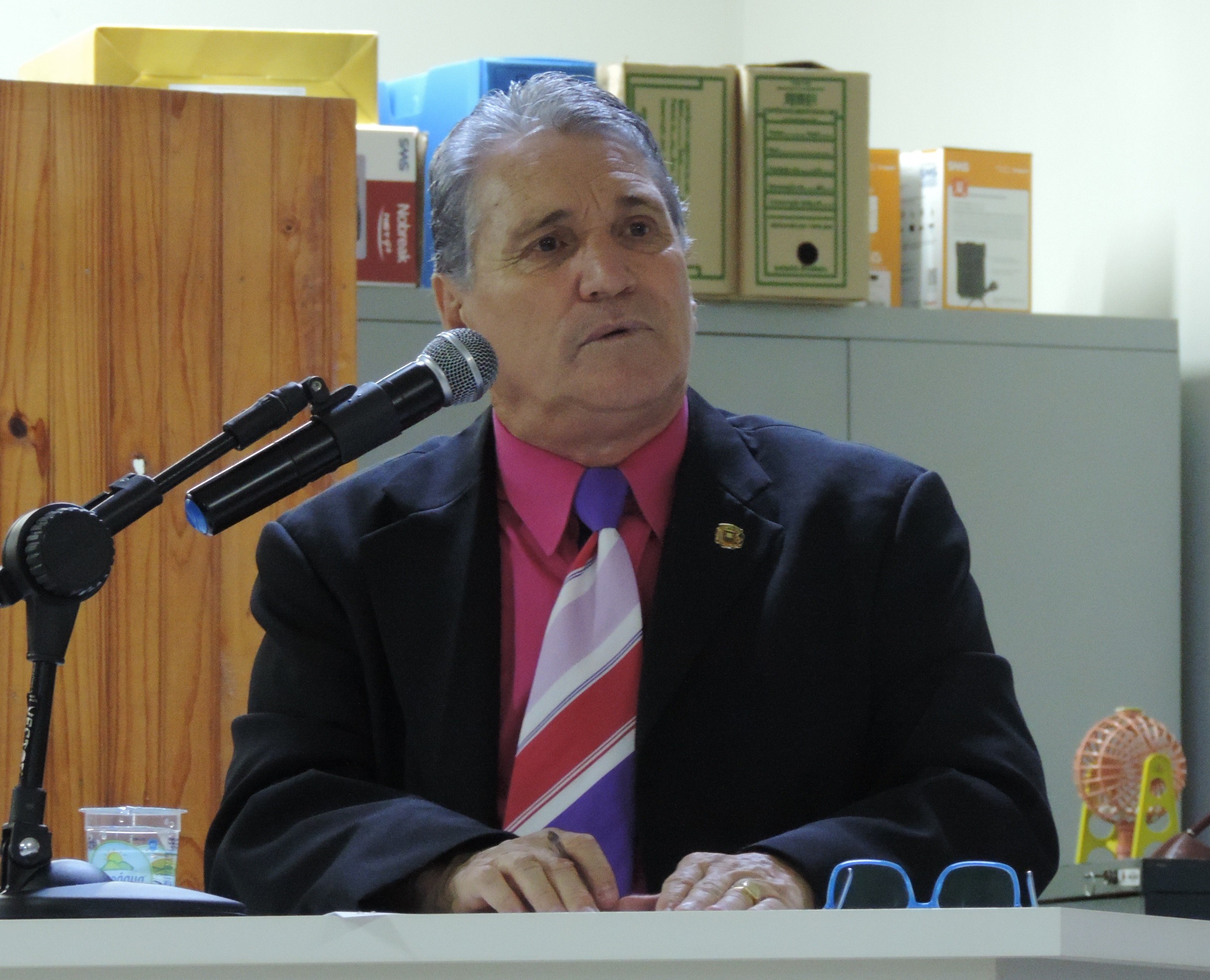 Vereador Nelsinho Luiz solicita ao Executivo providências com relação à casa abandonada no Jardim Esplanada/São José  