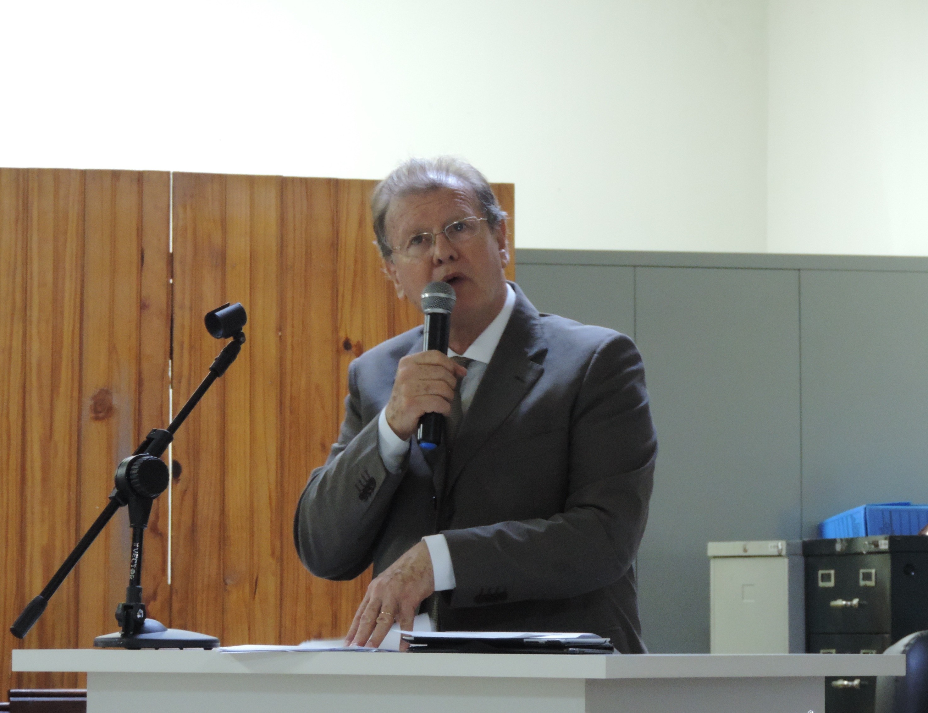 Vereador Roberto Melchiori sugere ao Executivo elaboração de Lei para que imóveis implantem sistema de captação e aproveitamento de água da chuva