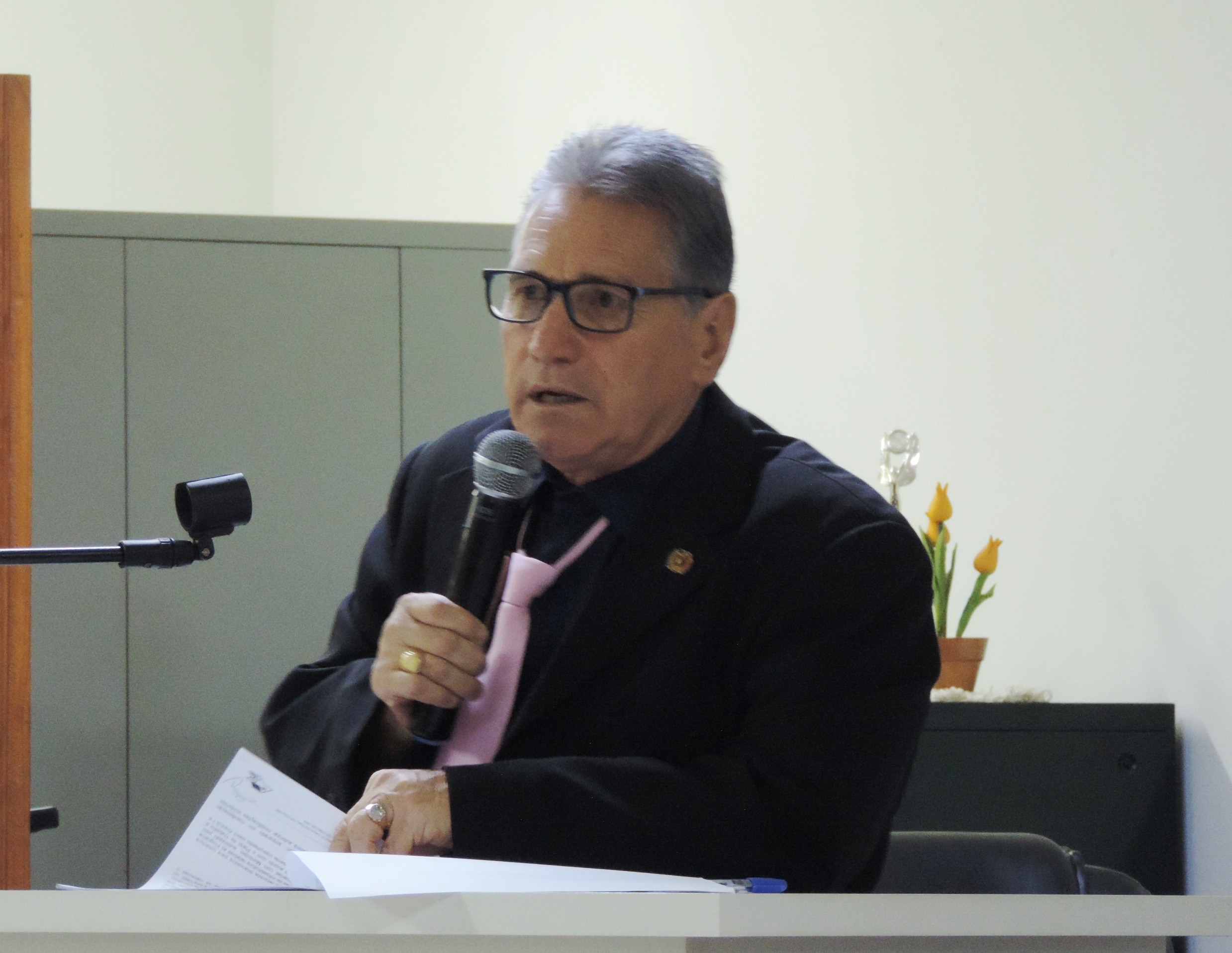 Vereador Nelsinho Luiz solicita ao Executivo coleta de lixo em via do Centro e do Jardim Paraíso