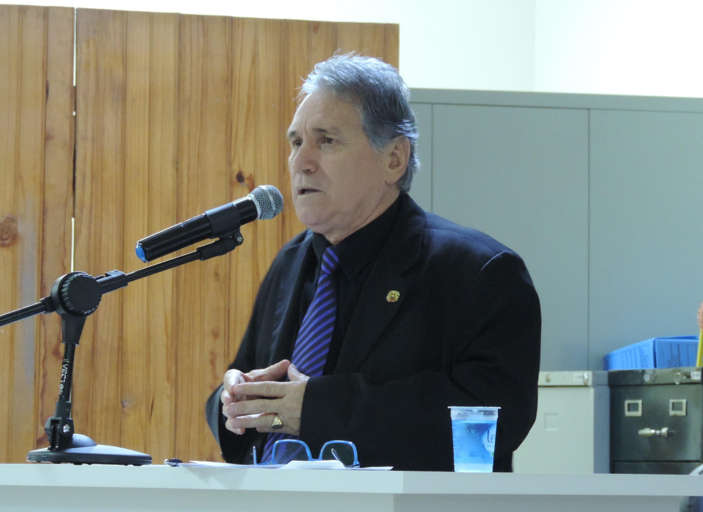 Vereador Nelsinho Luiz solicita à Vivo disponibilização de linha fixa, internet e telefone público no Residencial "Izaltina Maria Ribeiro Roncoletta"