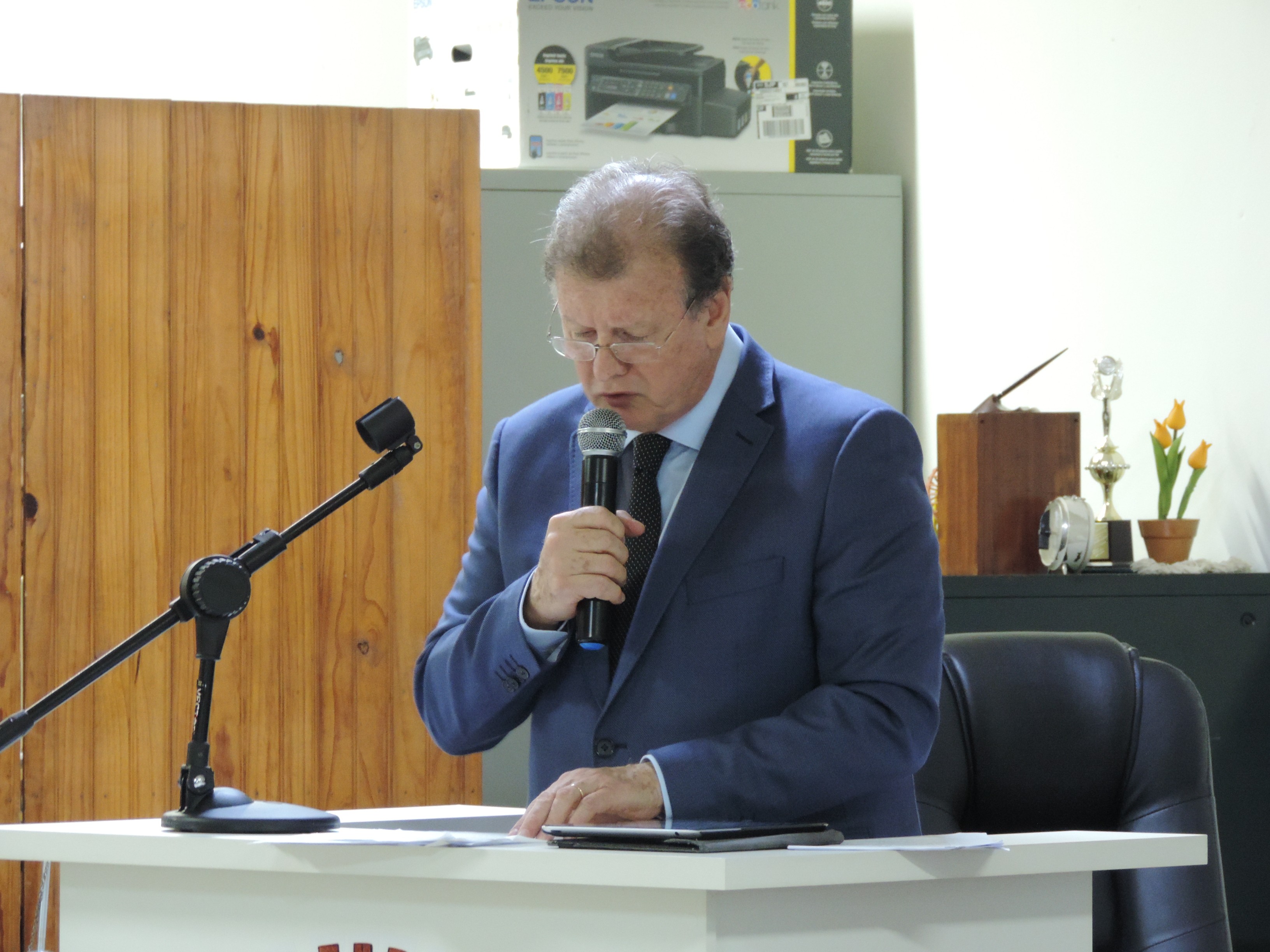 Vereador Roberto Melchiori apresenta Moção de Aplausos a Erasmo Emerson Delboni Junior pelo seu desempenho como coautor de um documentário radiofônico