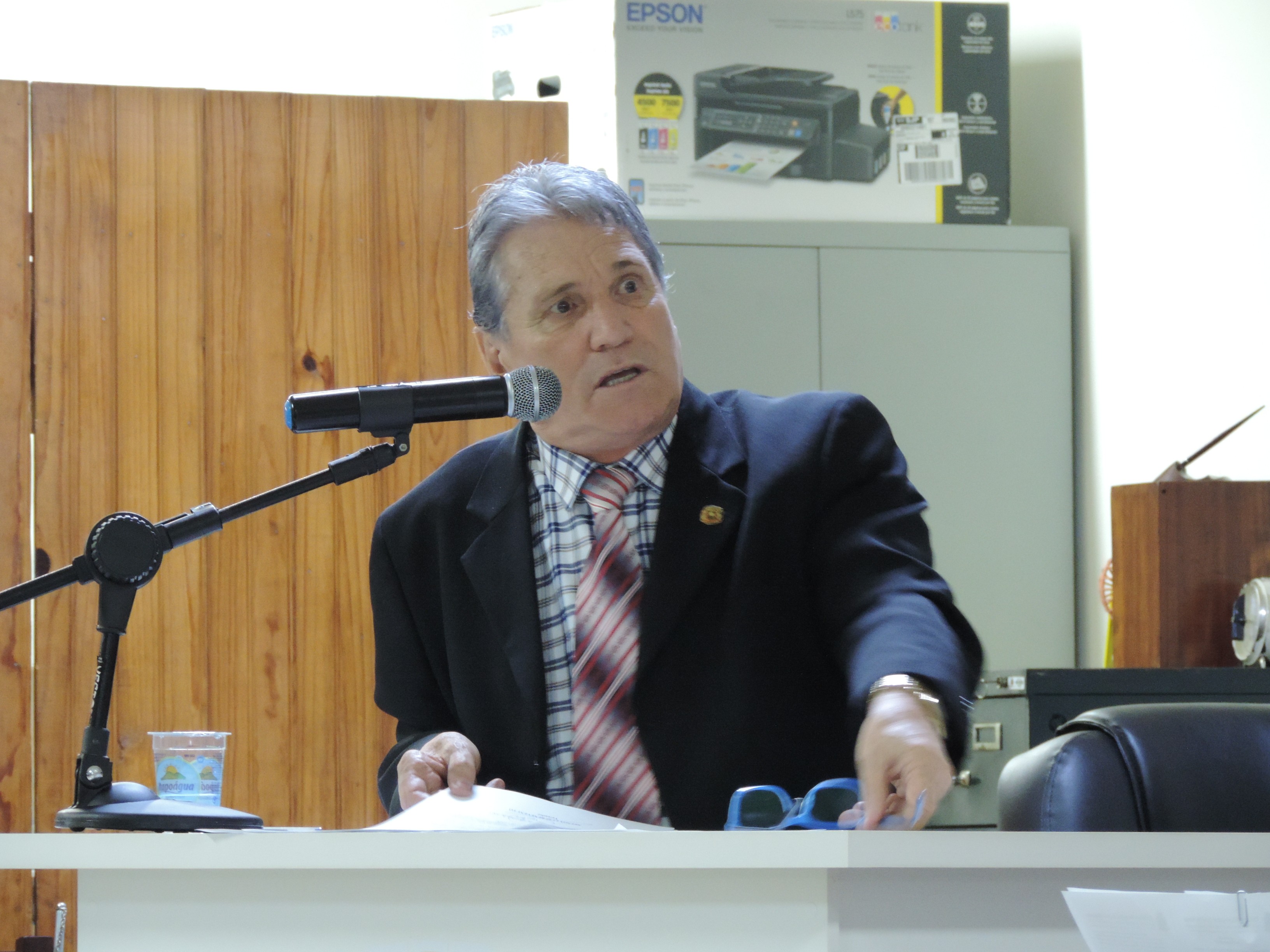 Vereador Nelsinho Luiz solicita ao Executivo instalação de redutores de velocidades em vias do Jardim São José e Jardim São Cristóvão