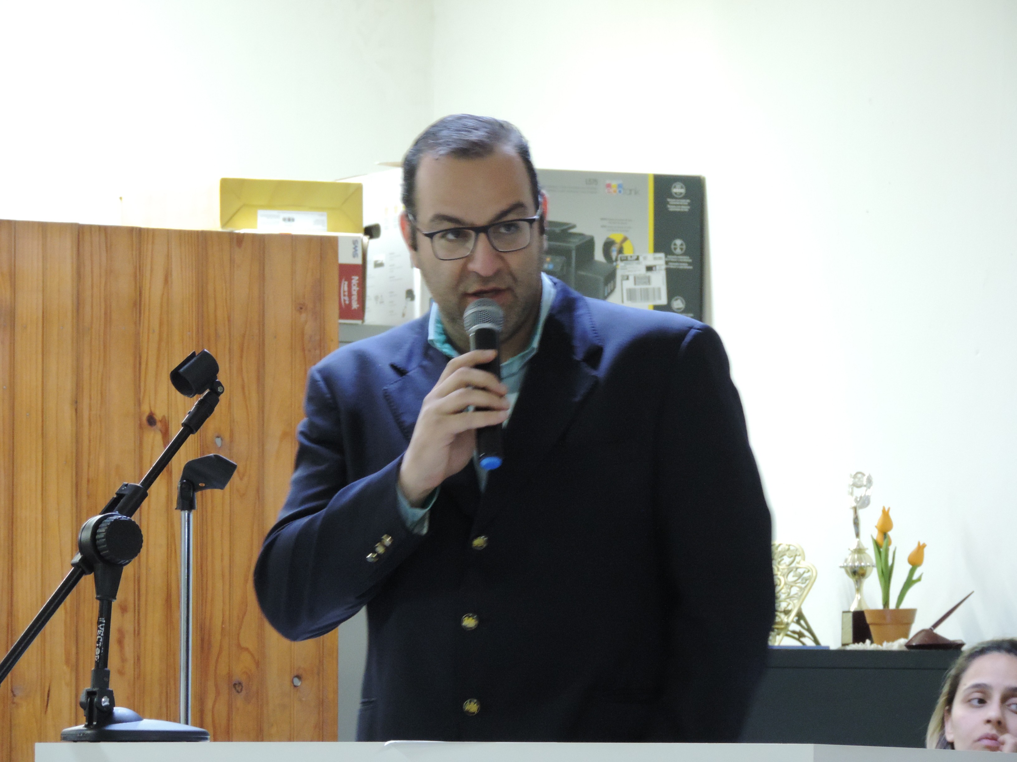 Vereador Amilcar Raphe apresenta Moção de Congratulações à Rádio Esperança FM