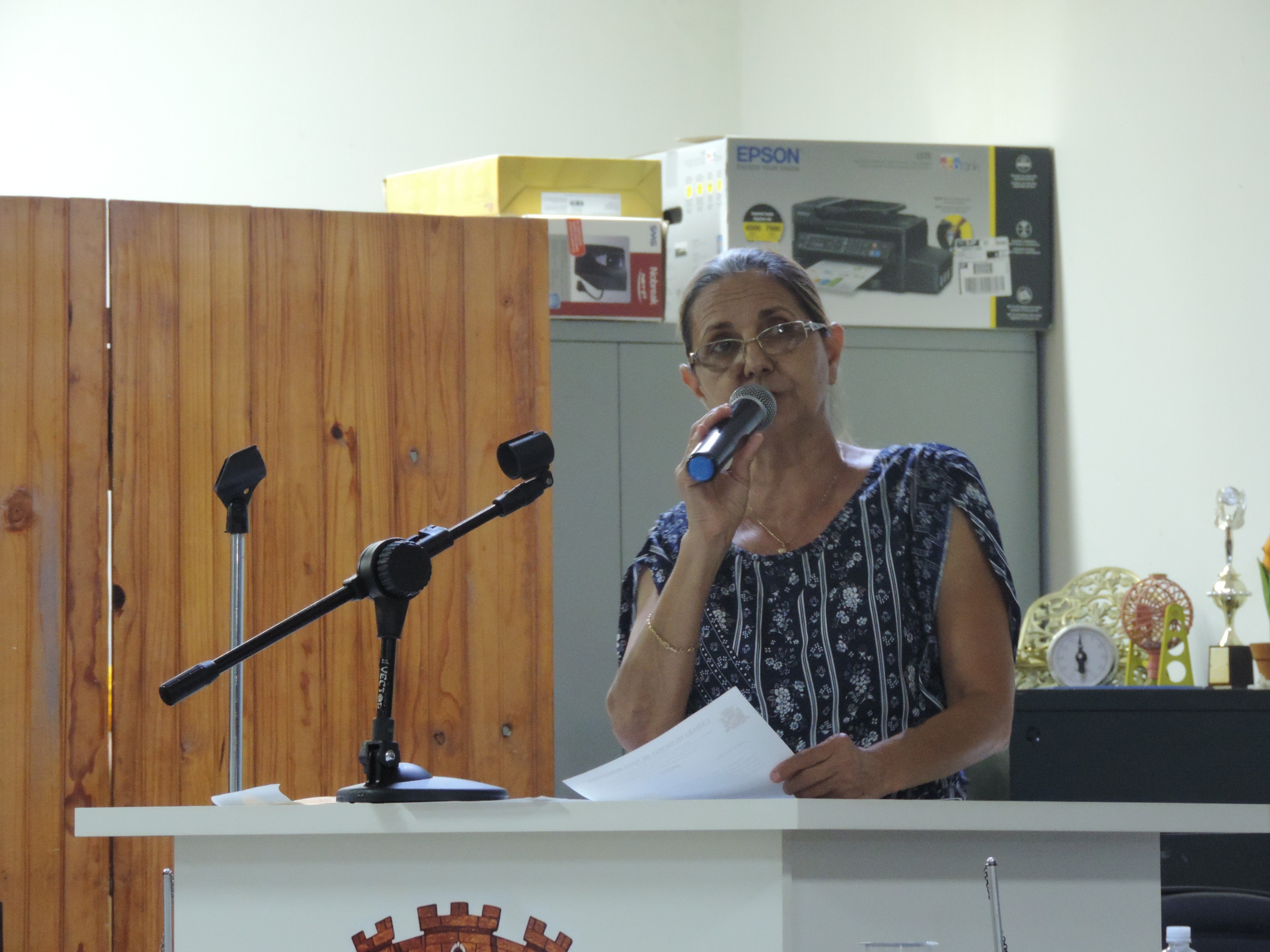 Vereadora Sônia Canato apresenta Moção de Aplausos a Português pelo preparo do "Porco no Tacho"