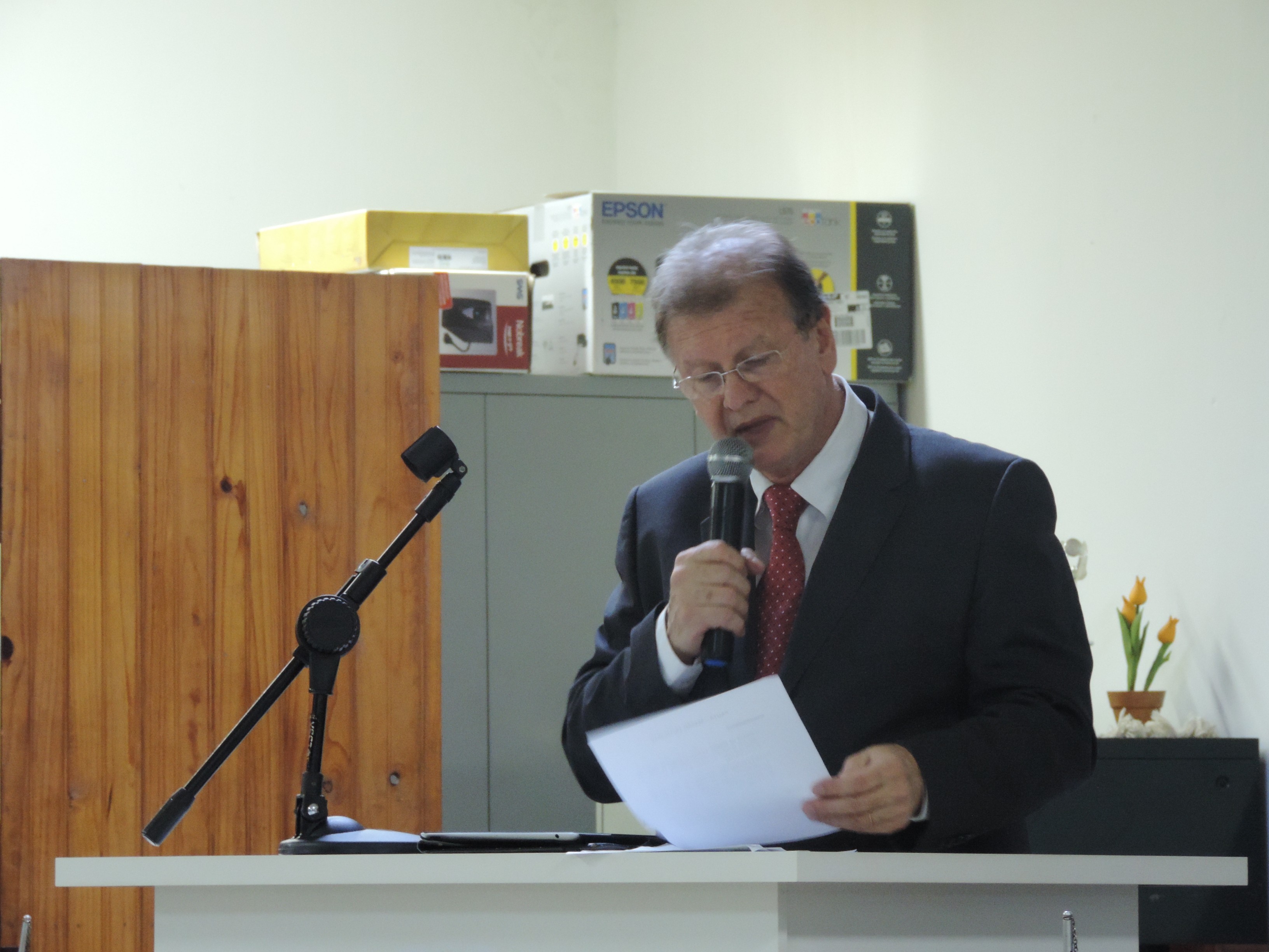 Vereador Roberto Melchiori solicita ao Executivo implantação de sistema informatizado integrando atendimentos pelo SUS no Município