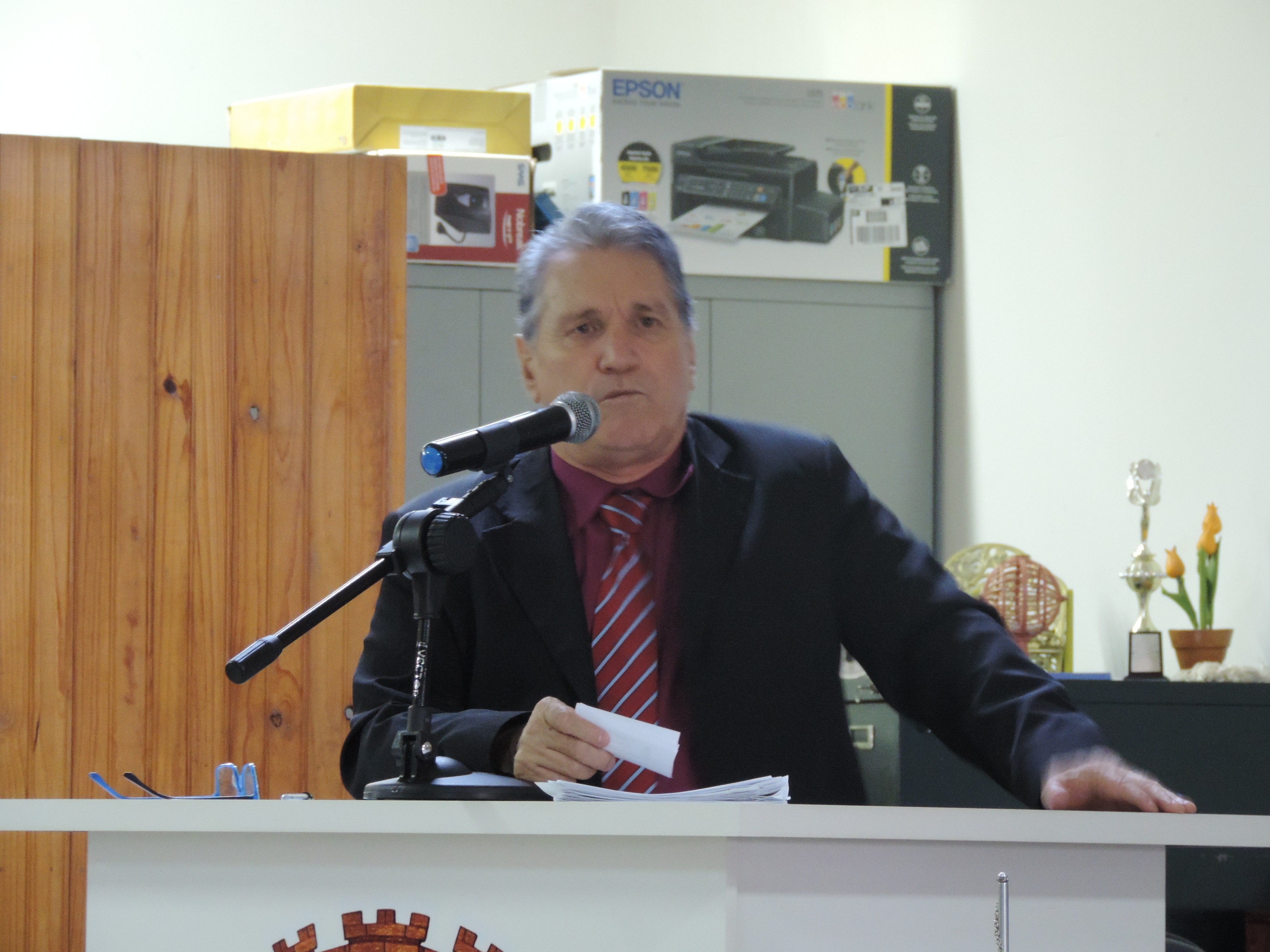 Vereador Nelsinho Luiz solicita a deputado estadual recursos para a Santa Casa e para construção de prédio para o Caps