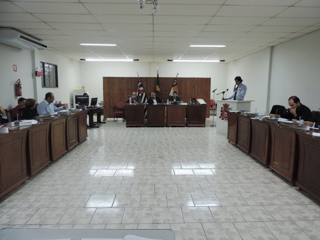 Assista à sessão ordinária da Câmara realizada nesta segunda-feira