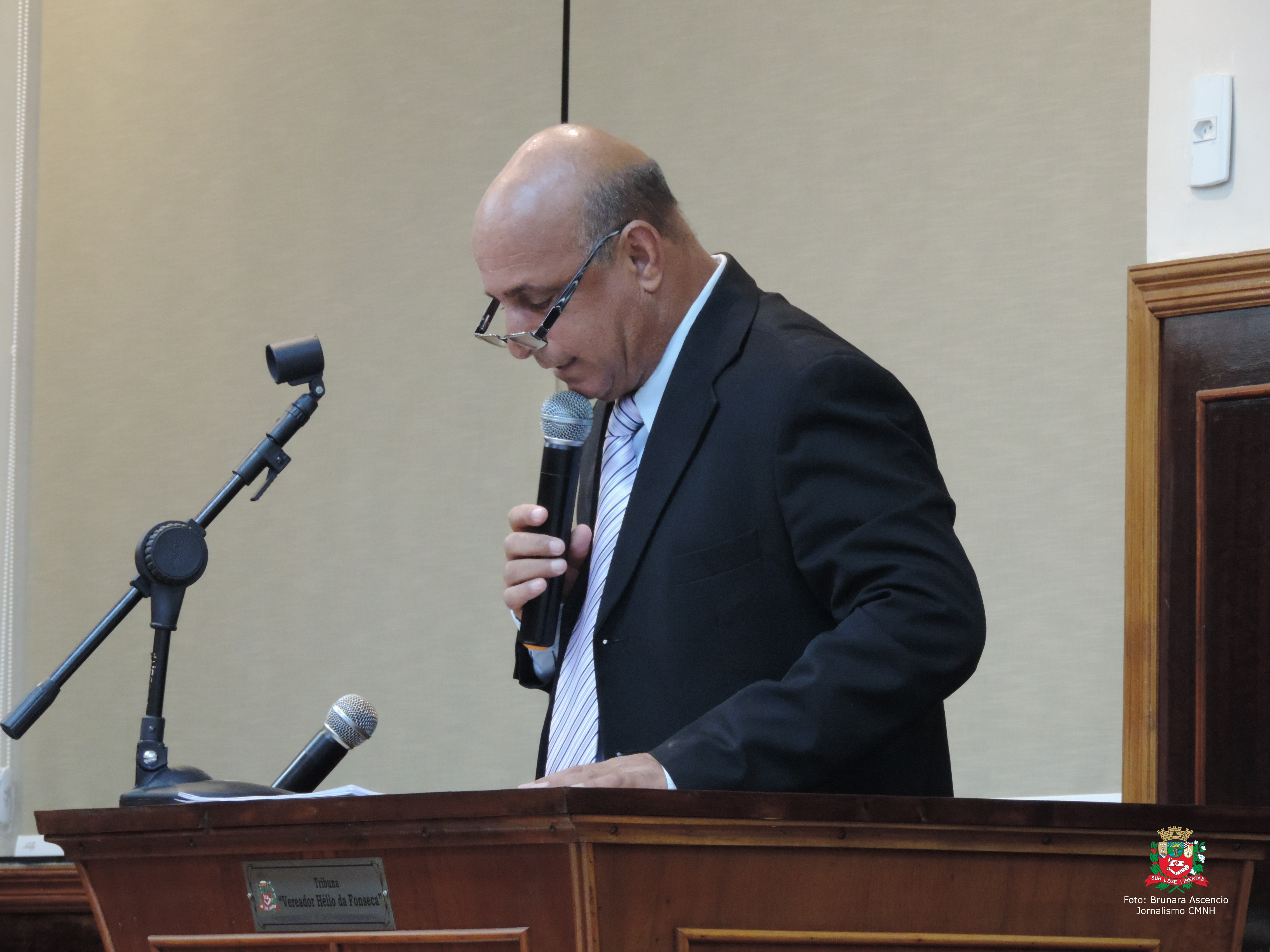 Vereador Ideval do Sinserp solicita ao Executivo Municipal limpeza no cruzamento de duas vias públicas na Vila Patti