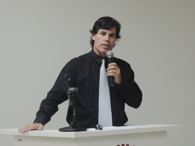 Cássio de Freitas renuncia e Cleber Gaúcho assume cargo de vereador até final da legislatura