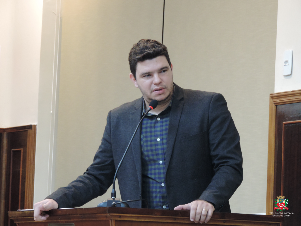 Vereador Pastor Celso Júnior apresenta Moção de Aplausos à Comissão OAB Vai à Escola