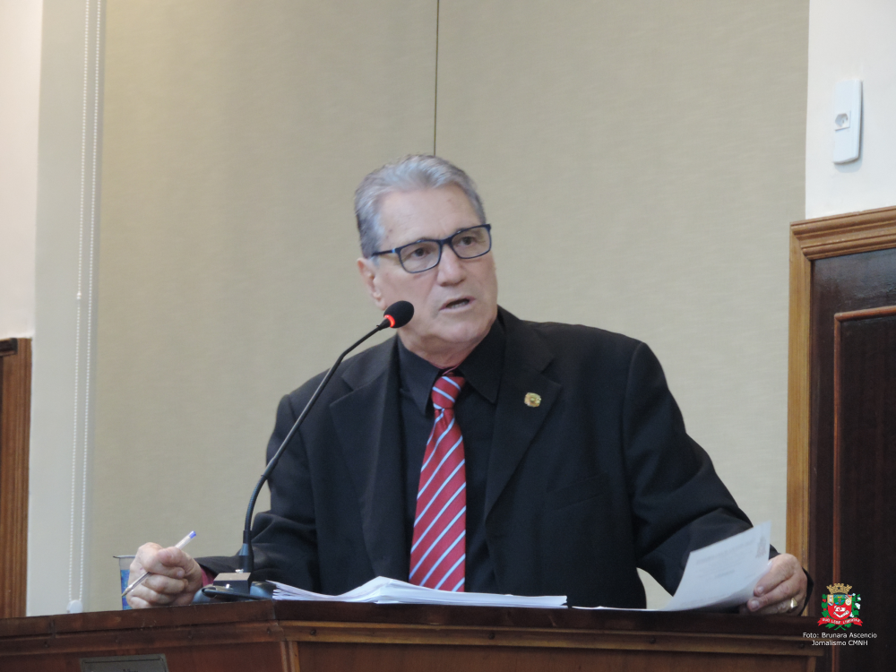 Vereador Nelsinho Luiz solicita ao Executivo Municipal reinstalação de tampa e limpeza de bueiros