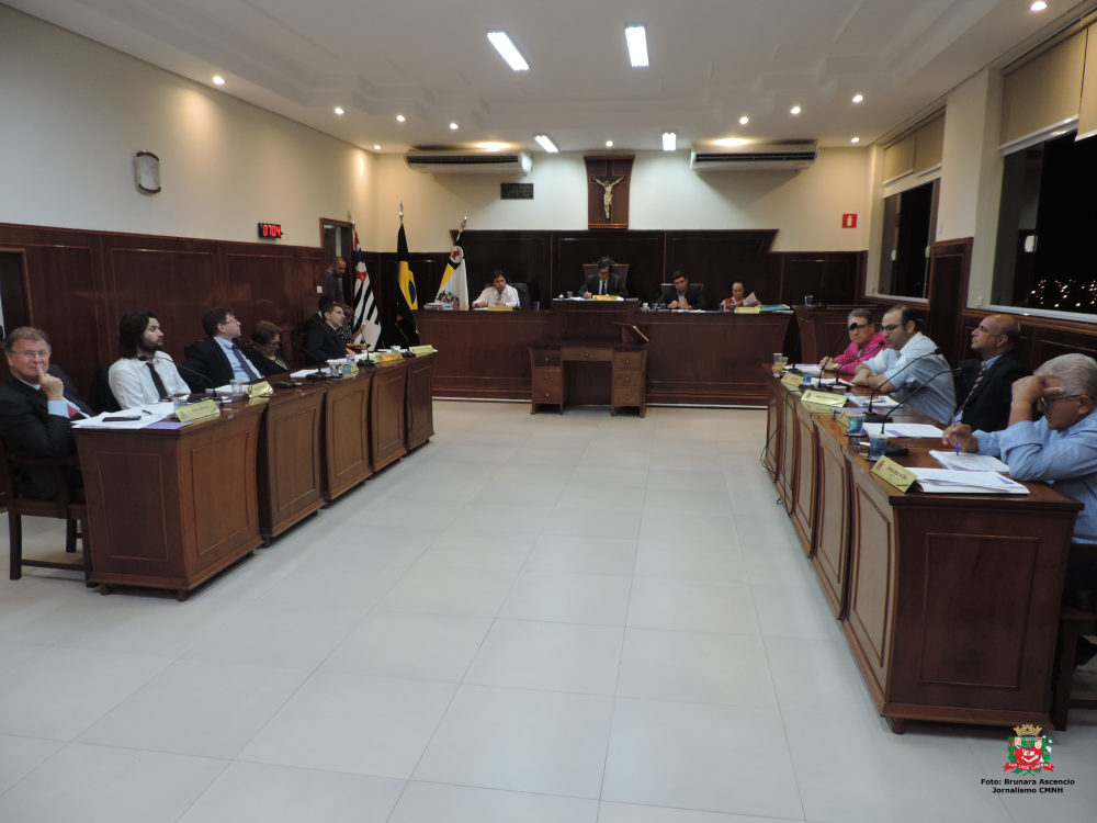 Plenário analisou 24 proposituras na sessão ordinária da última segunda-feira