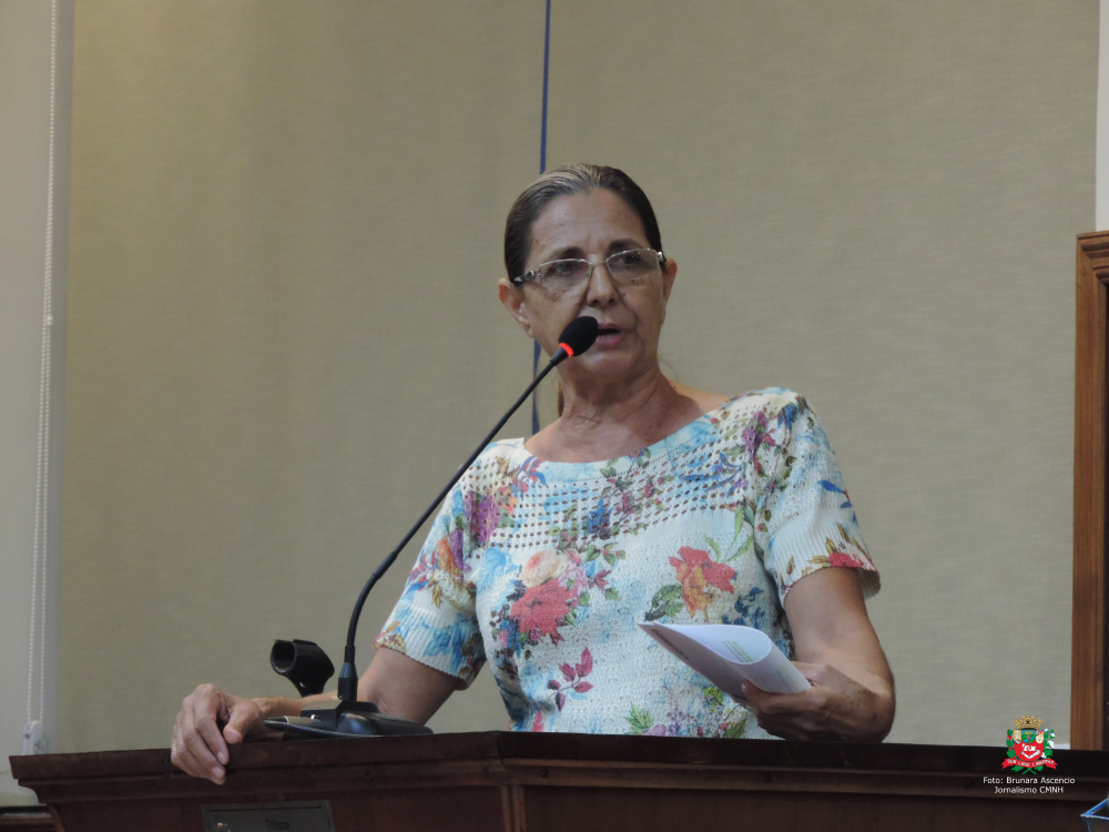 Vereadora Sônia Canato solicita ao Executivo Municipal uniformes e luvas aos servidores municipais que trabalham na coleta de lixo