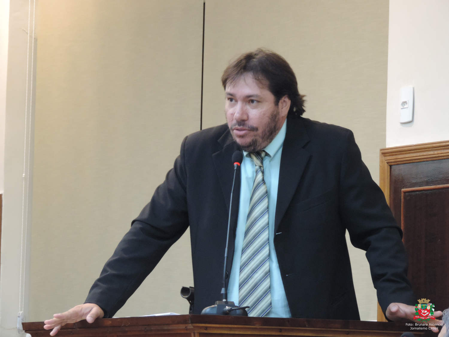 Vereador Locutor Douglas Alex solicita ao Executivo Municipal prestação de contas da Organização Social de Saúde Pirangi