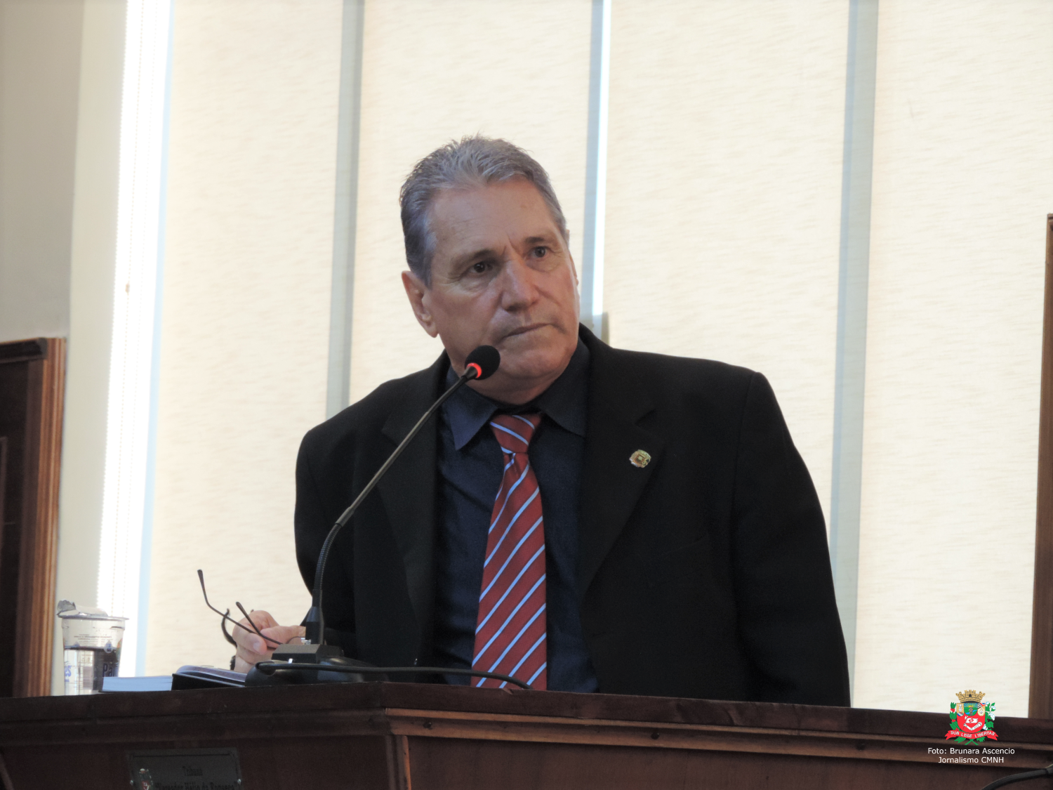 Vereador Nelsinho Luiz solicita ao Executivo Municipal providências com relação a buracos em vias públicas