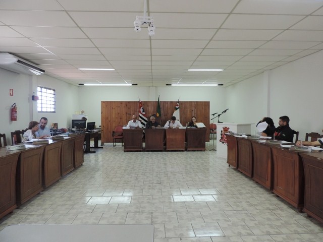 Assista à sessão extraordinária da Câmara realizada nesta sexta-feira