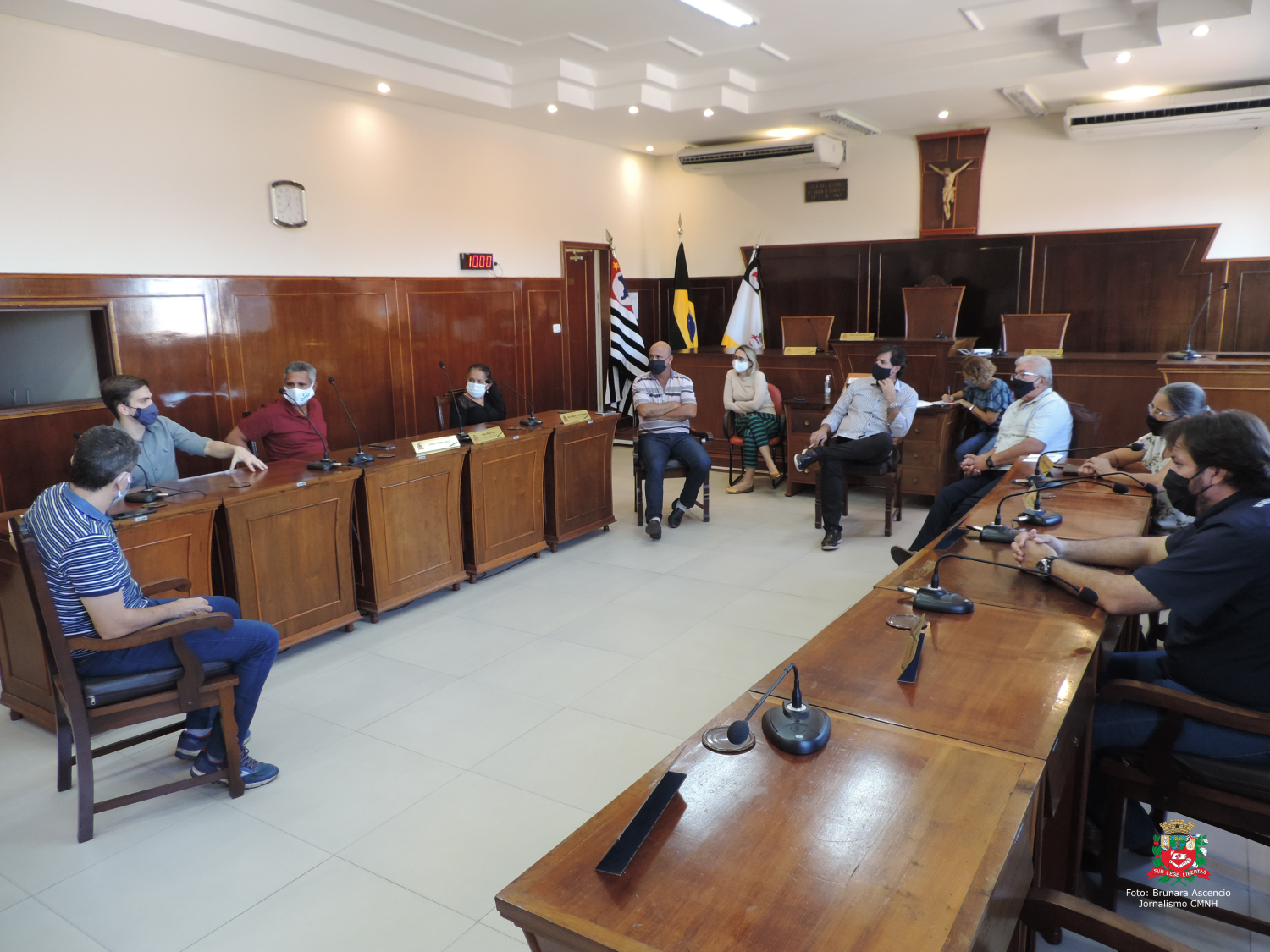 Câmara realiza reunião com representante da Prefeitura e da Associação que gere os Loteamentos Residenciais "Alto do Taquaral" e "Cana do Reino"