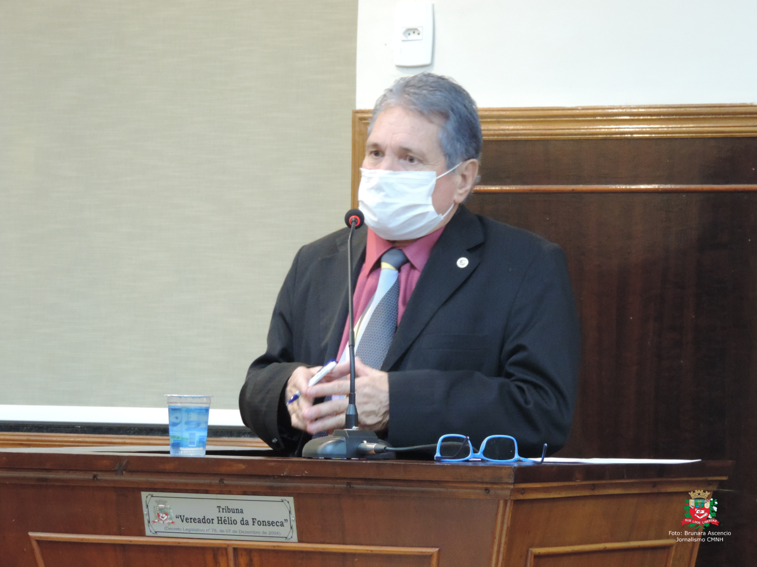 Vereador Nelsinho Luiz solicita ao Prefeito Municipal troca de lâmpadas queimadas em diversos locais do Município