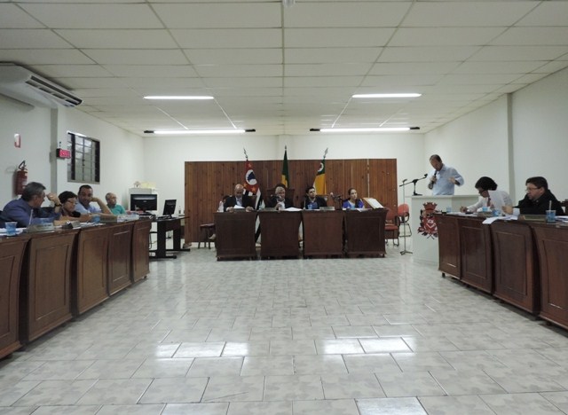 Data de votação da fixação dos subsídios dos agentes políticos para 2017/2020 será divulgada com antecedência