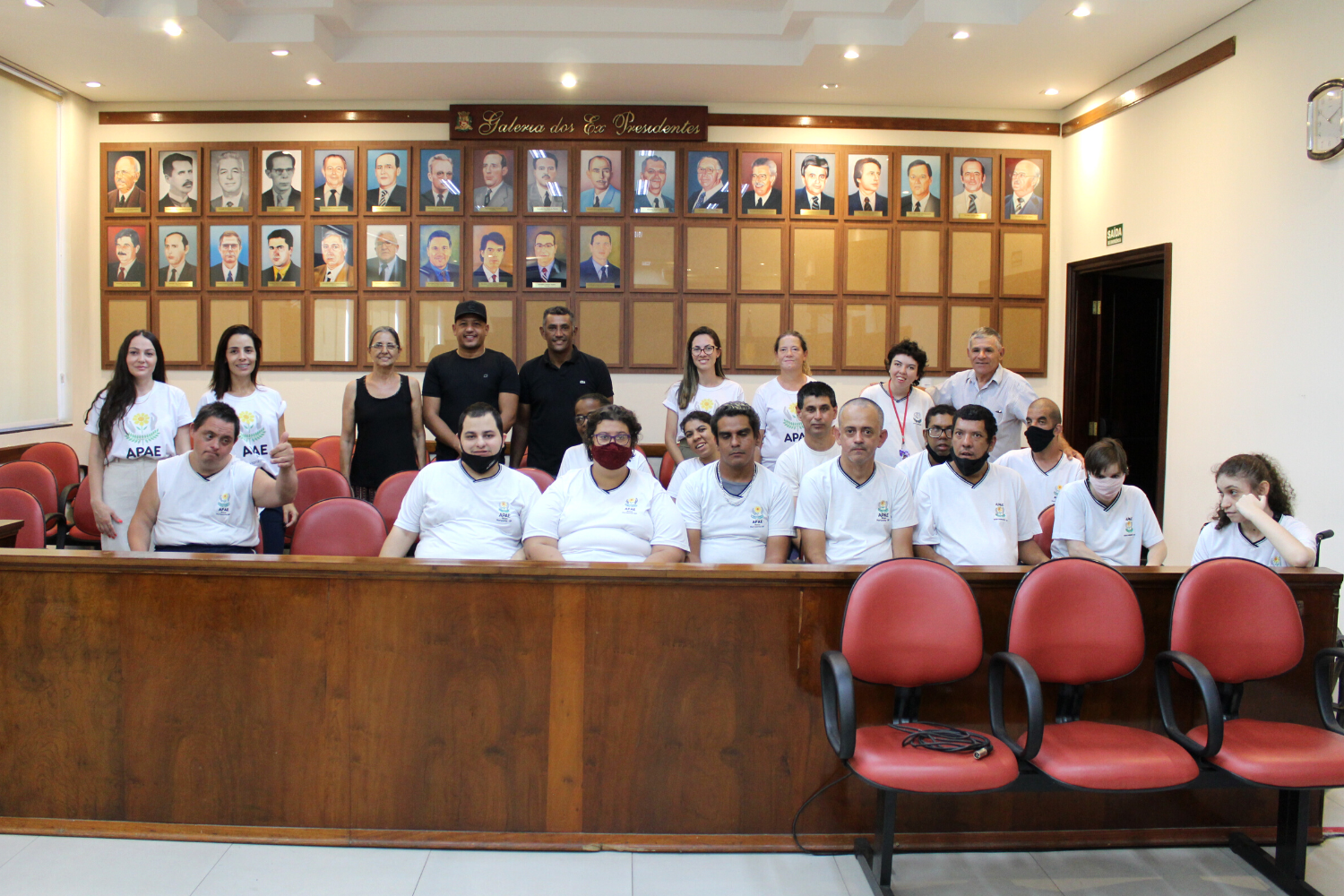 Câmara recebe a visita de alunos da Apae