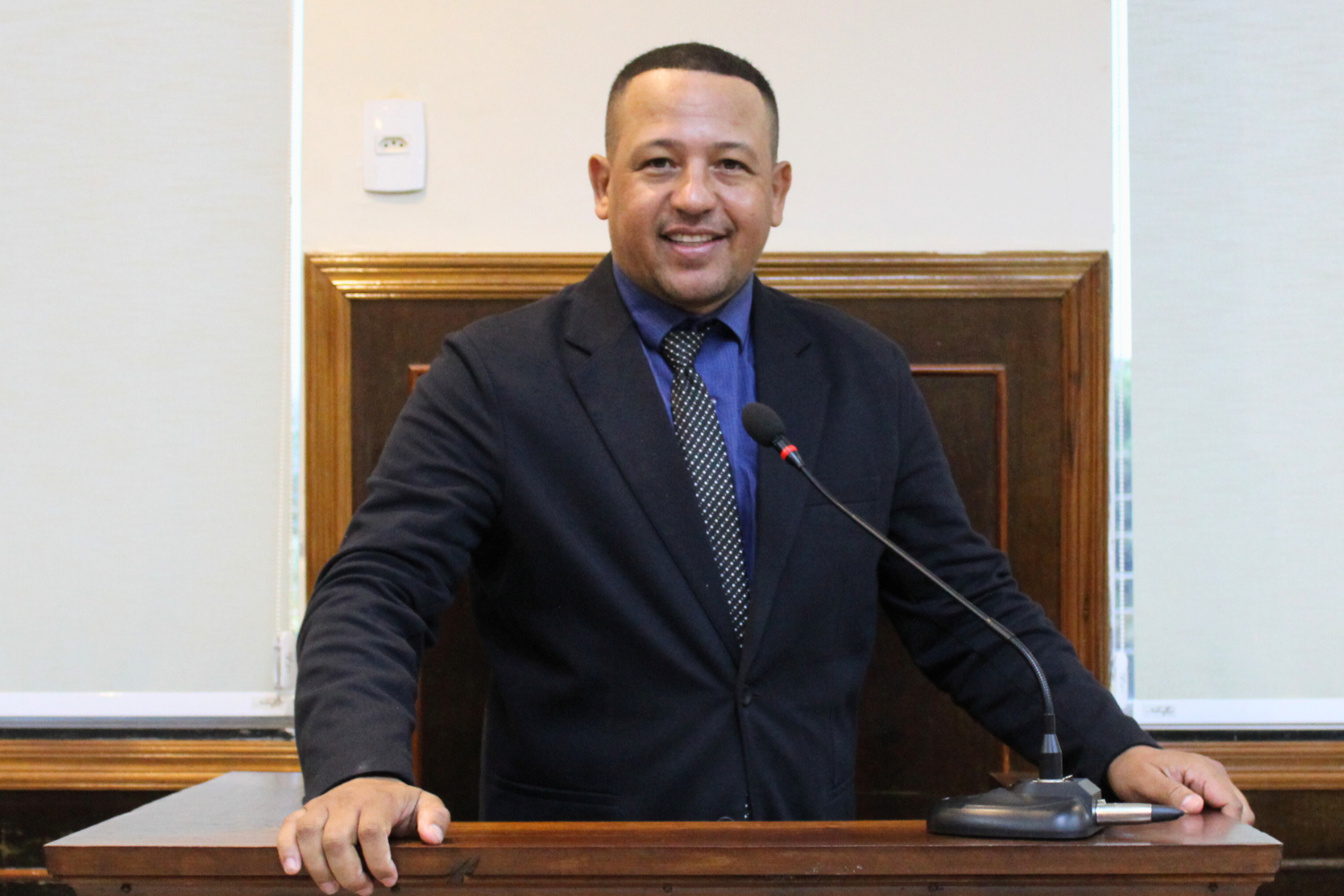 Vereador Carlos Henrique BGO solicita ao Prefeito Fabiano Belentani elaboração de Projeto de Lei para conceder folga remunerada aos servidores públicos municipais efetivos na data de seus aniversários