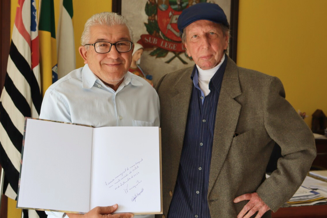 Vereador Jair Gordo concede Título de "Cidadão Benemérito de Novo Horizonte" ao artista plástico Washington Maguetas