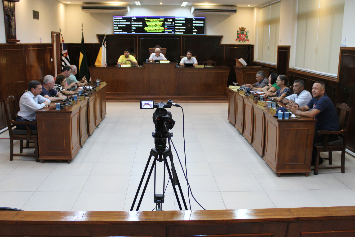 Confira a deliberação da pauta da sessão extraordinária desta terça-feira