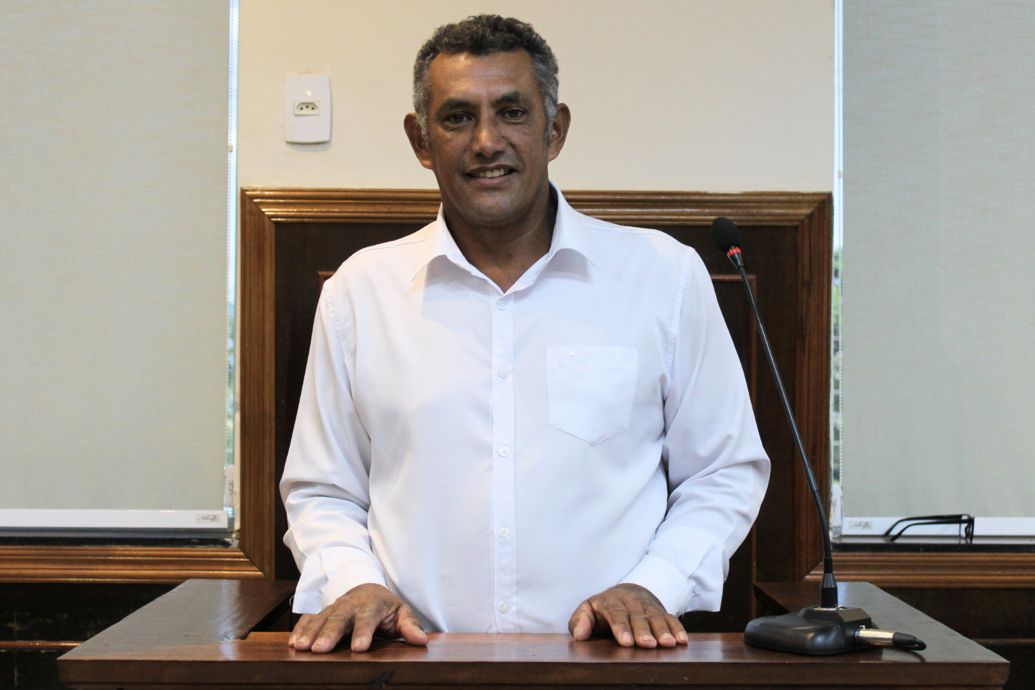 Vereador Pastor Arnaldo solicita ao Prefeito Fabiano Belentani implantação de semáforo no cruzamento da Avenida Ângela Blaso Segreto com a Rua Olivio Carrara no Jardim Falcão