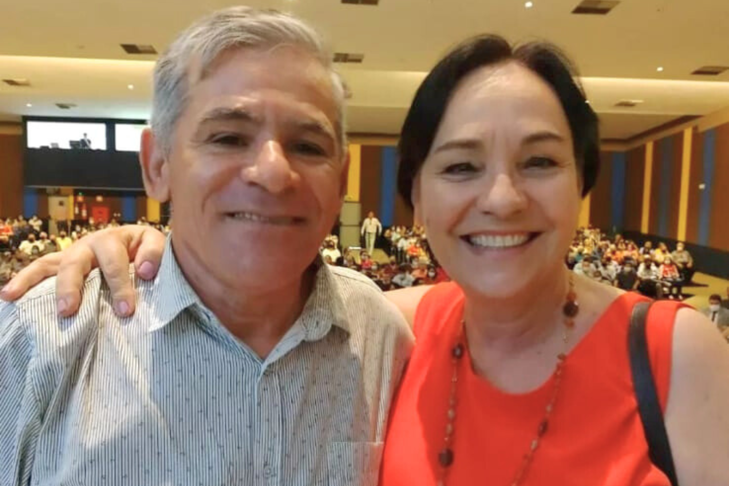 Vereador Casadinho concede Diploma de "Construtor do Bem" à Deputada Estadual Márcia Lia