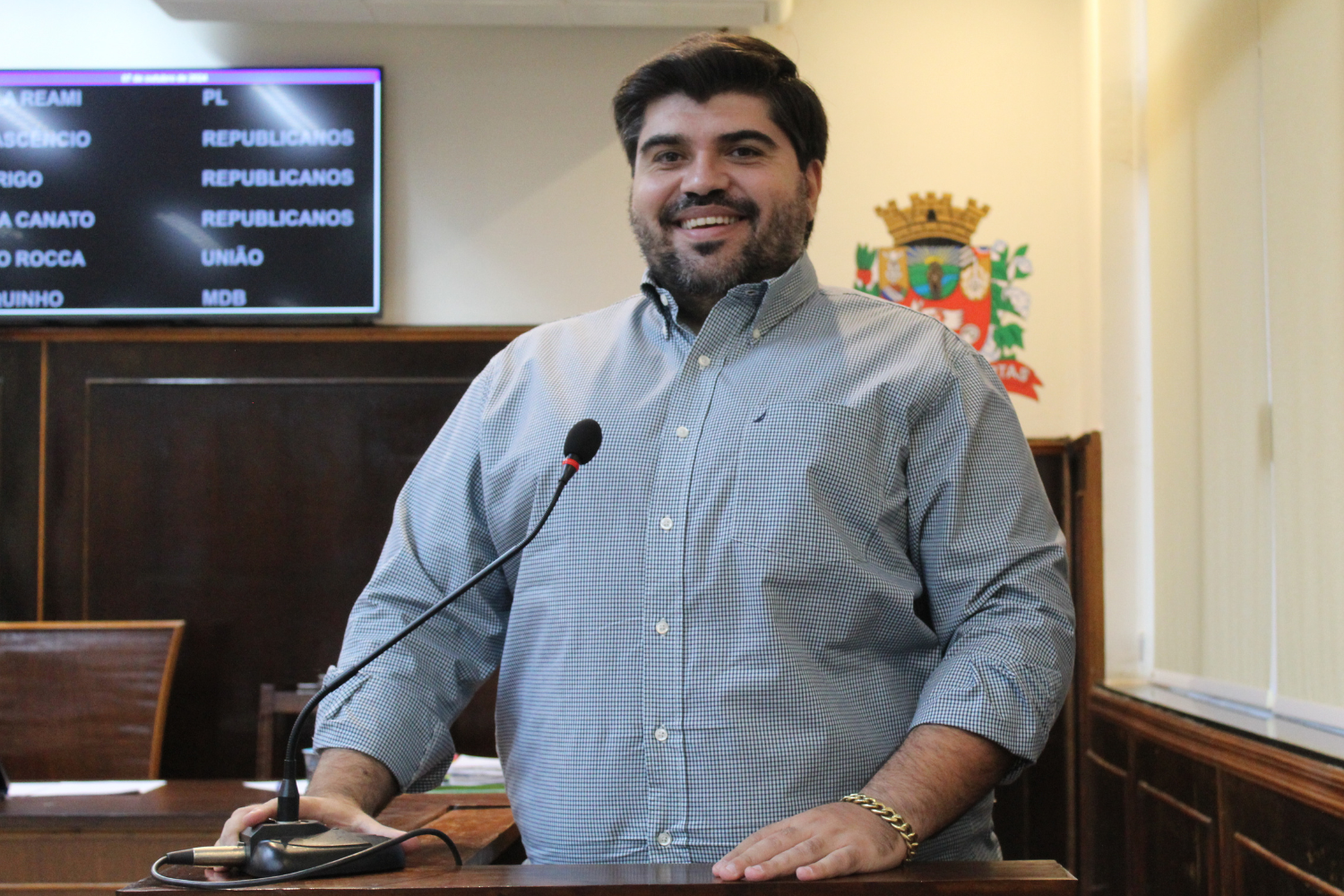 Vereador Raí Ascêncio solicita ao Executivo Municipal informações sobre a utilização da área adquirida para a construção do novo Cemitério Municipal