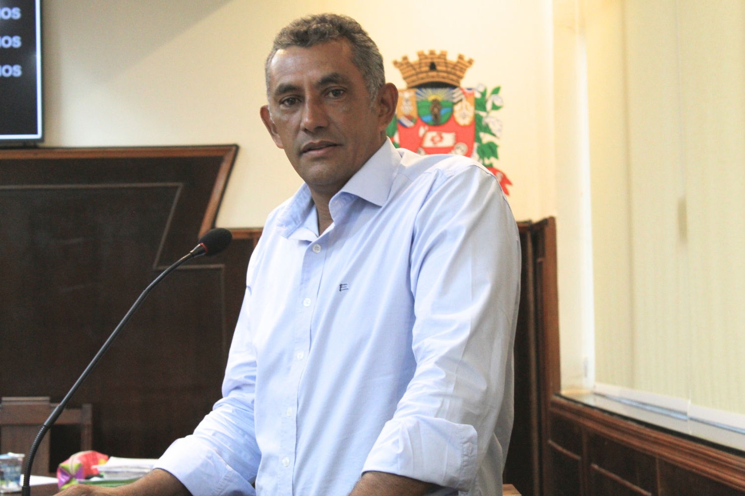  Vereador Pastor Arnaldo solicita ao Executivo Municipal restauração de passagem de águas pluviais no cruzamento de vias no Residencial Viva Mais