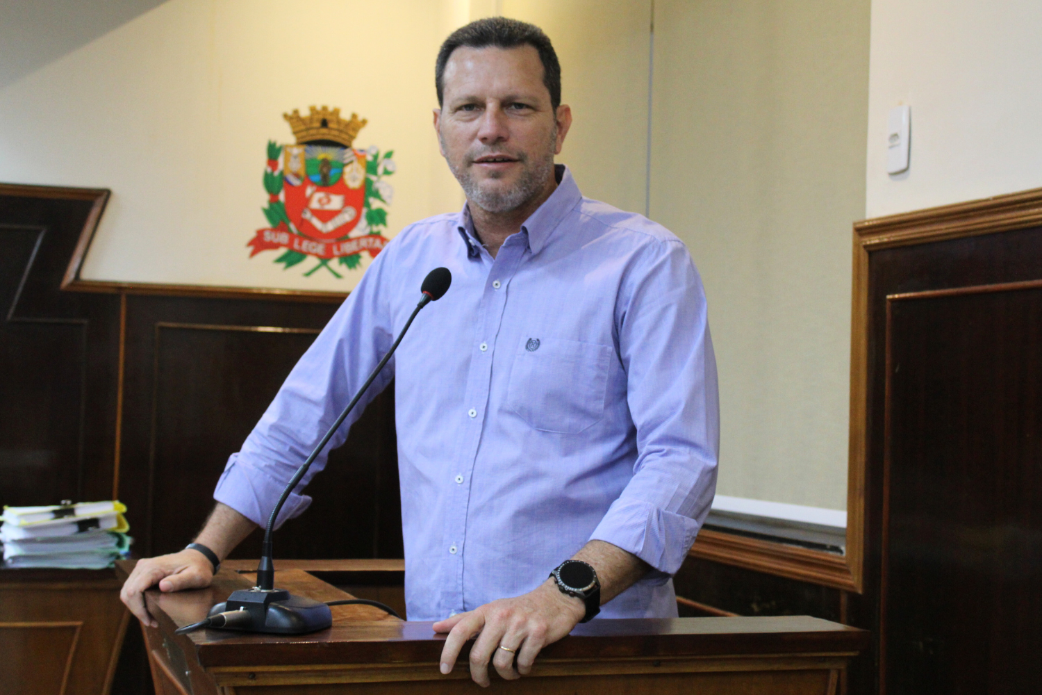 Vereador Rodrigo Prado solicita ao Executivo Municipal troca de lâmpadas na Praça da Bíblia no Jardim América