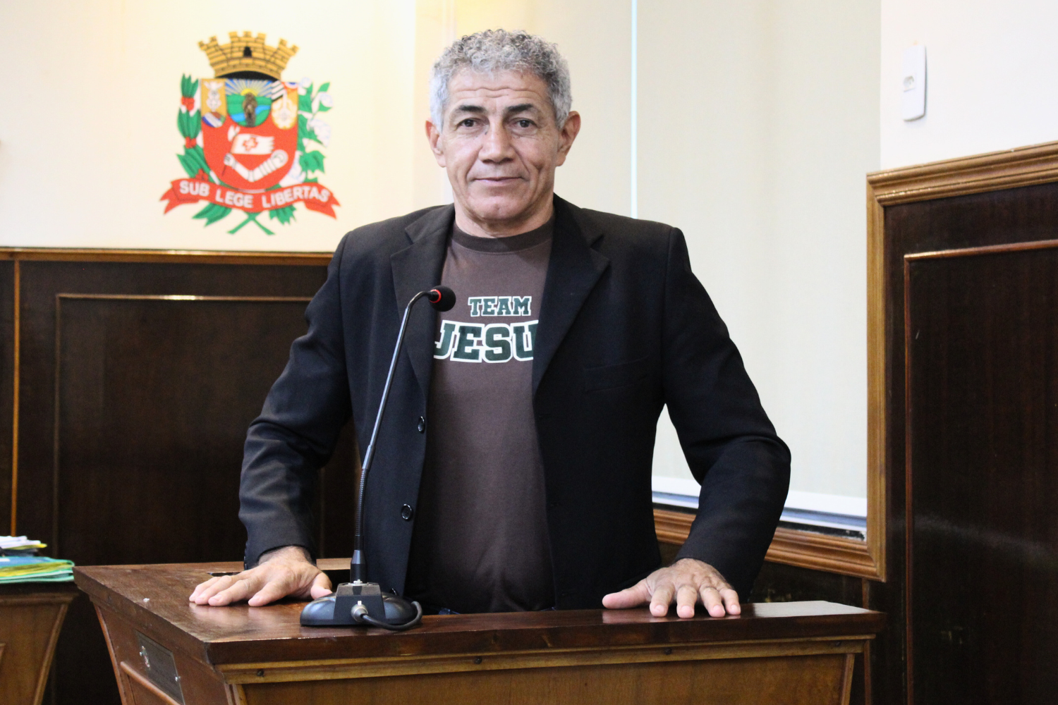 Vereador Carlinhos do Cota solicita ao Executivo Municipal transformação de trecho da Rua Salomão Jacob em mão única