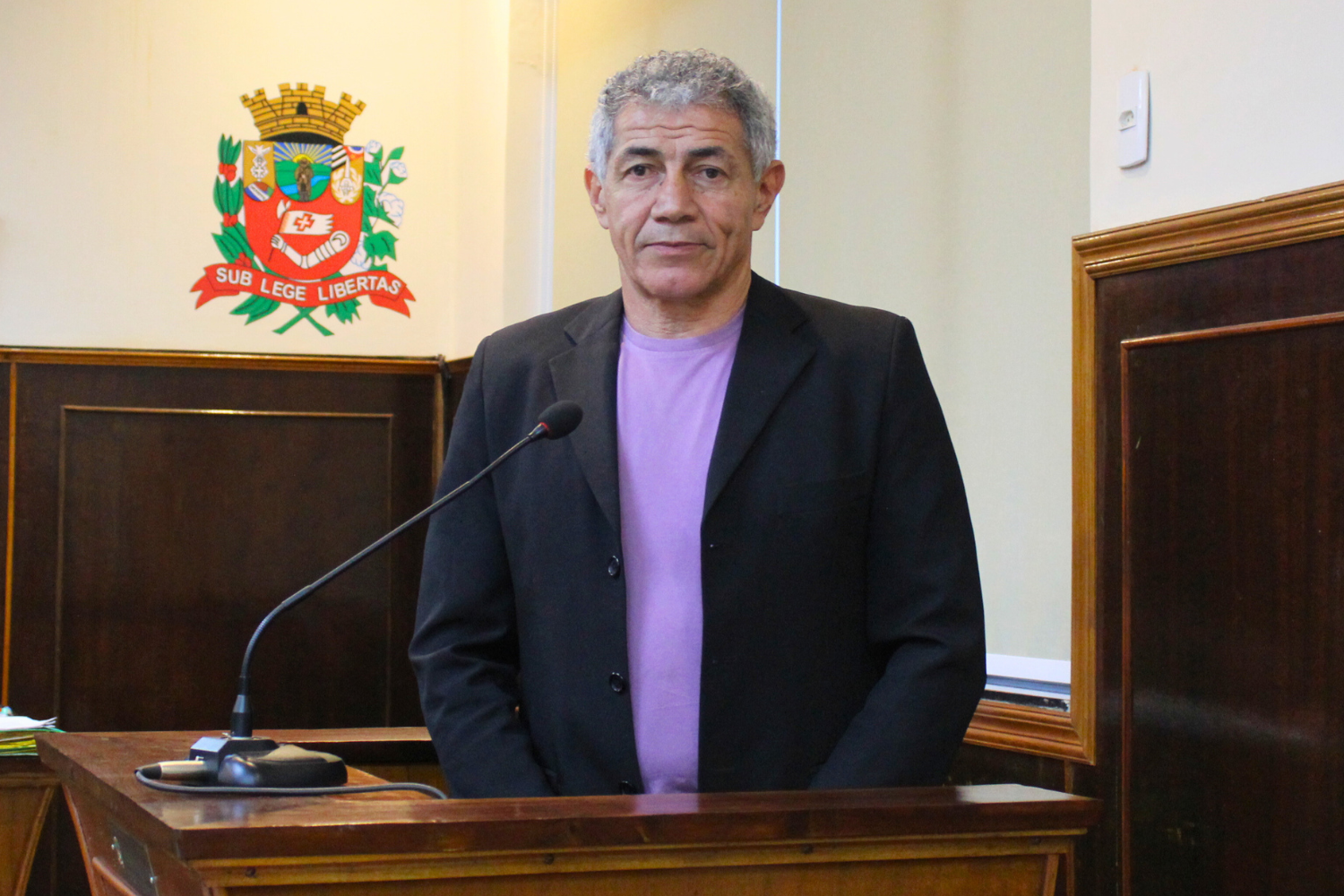 Vereador Carlinhos do Cota solicita ao Executivo Municipal recape na Rua Carvalho Leme na Vila Castilho