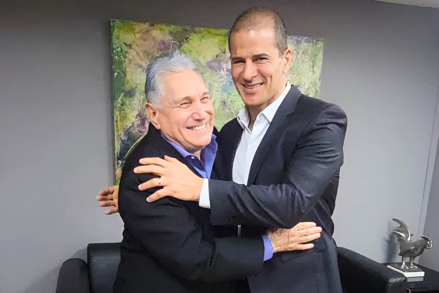 Vereador Nelsinho Luiz participa de reunião com o Deputado Estadual Rogério Nogueira para tratar de Emendas ao Orçamento do Estado visando benfeitorias para Novo Horizonte