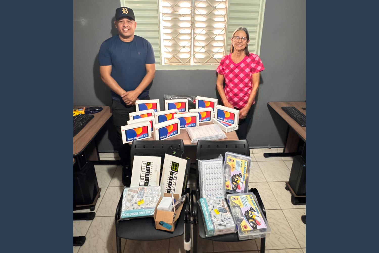 Emenda Impositiva dos Vereadores Carlos Henrique BGO e Sônia Canato viabilizou aquisição de 15 tablets e dois kits de robótica para Organização do Lado de Lá