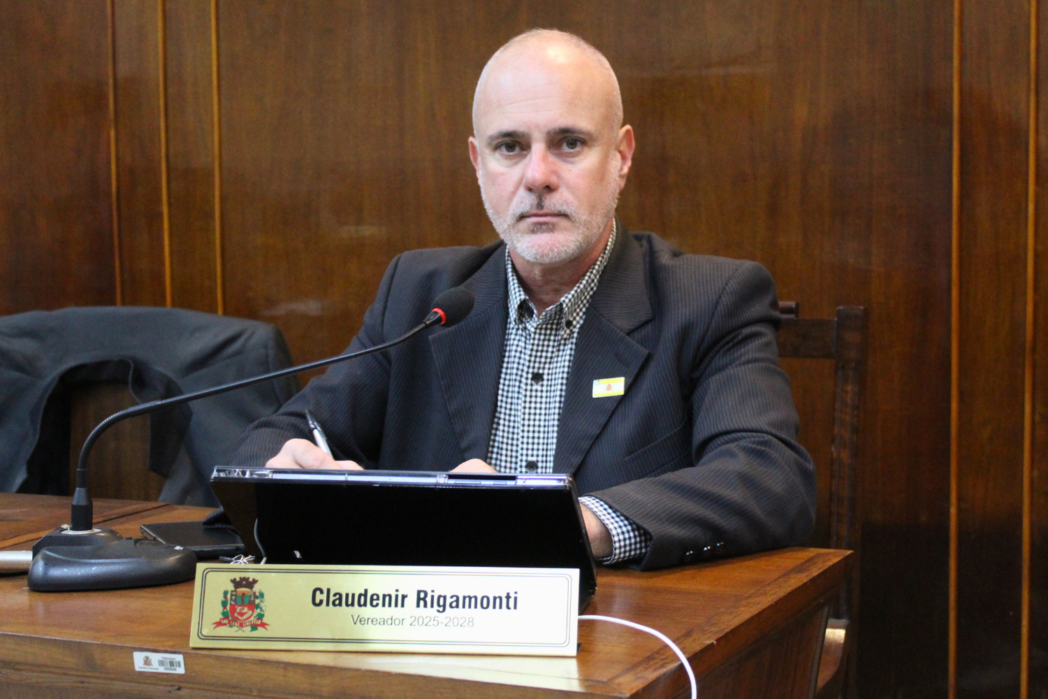 Executivo Municipal informa ao Vereador Kall Rigamonti que encaminhará aos setores competentes sua sugestão de isenção do IPTU para famílias com integrantes com TEA