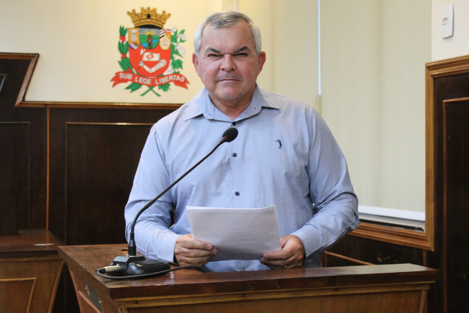 Vereador Leandro Nacimbeni solicita ao Executivo Municipal a ampliação do sinal de Wi-Fi nas escolas, visando à utilização nas atividades escolares pelos professores