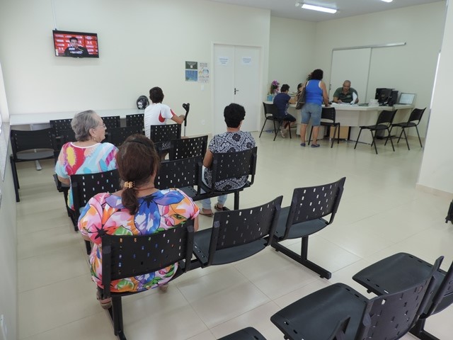 Projeto Câmara Visita: Vereadores visitam o Centro de Fisioterapia e Terapia Ocupacional "Noêmia Martins"