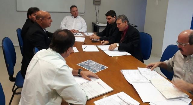 Vereadores participam de reunião no DER/SP em busca de melhorias para as estradas do Município